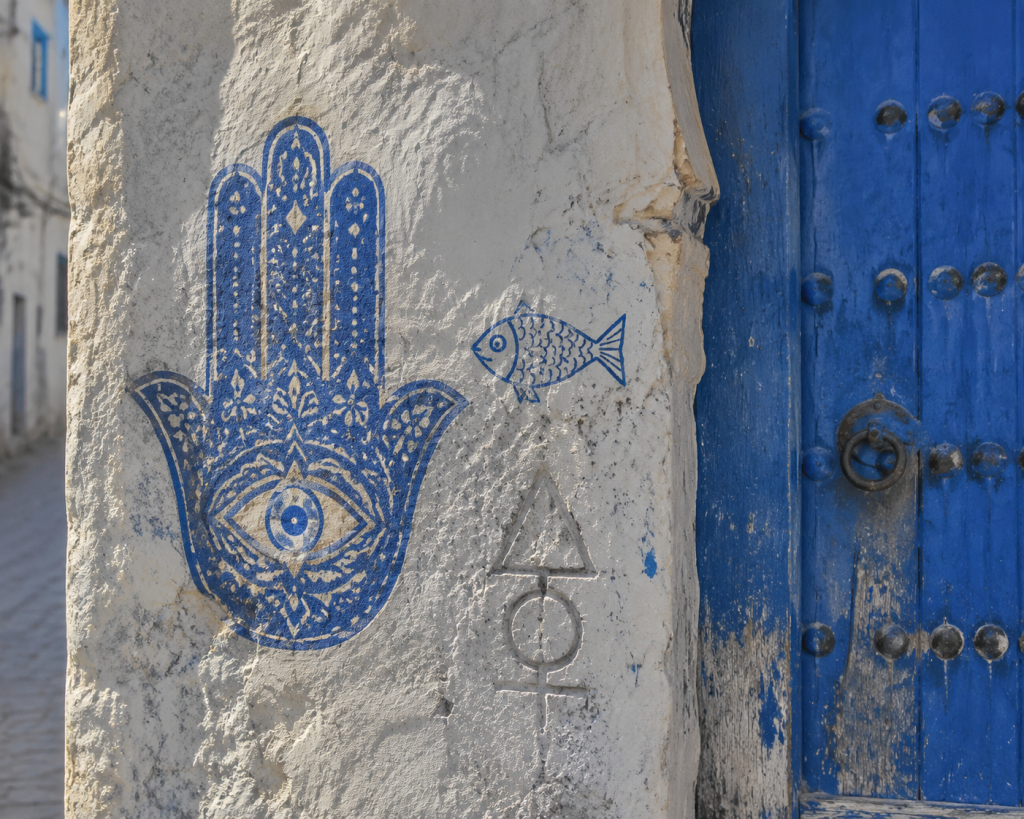 The Khomsa on the Door